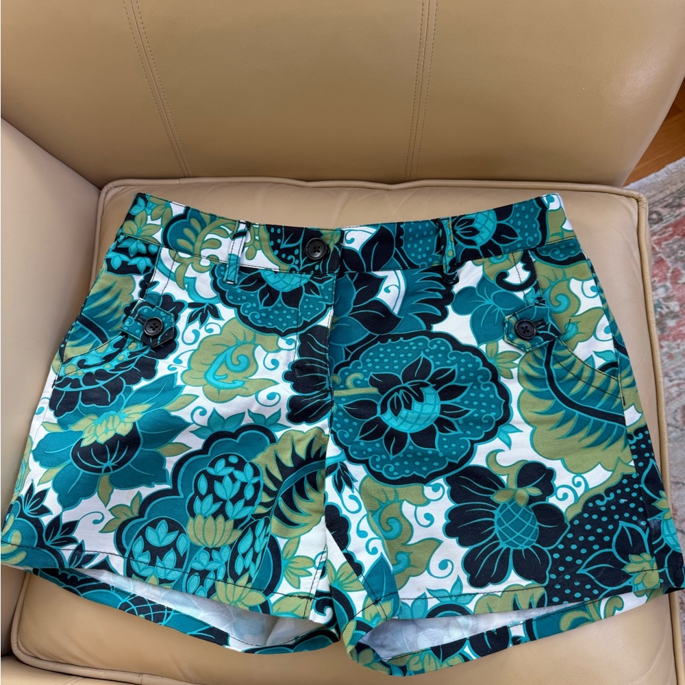 Anne Taylor Floral Patterned Women's Shorts